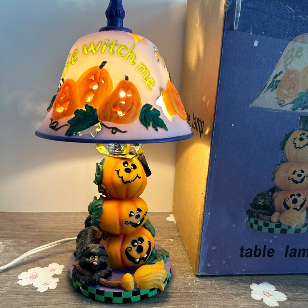 VTG Halloween Stacked Pumpkin Jack O Lantern “Bewitch Me” Mini Table Lamp w/ Box